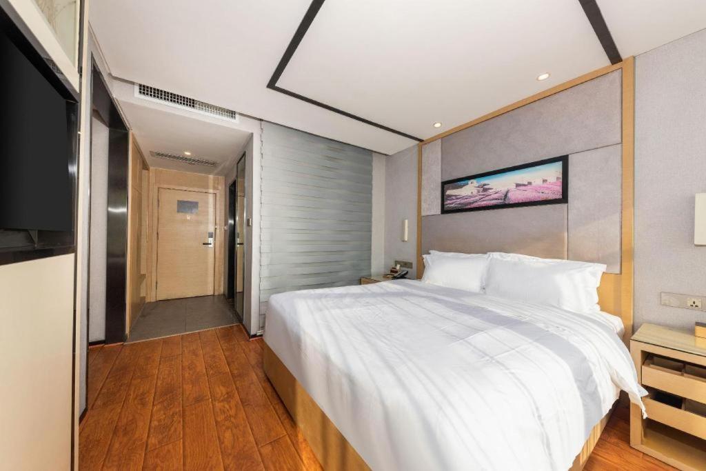 Lavande Hotel Nanchang Ai XI Hu Subway East Station Branch Εξωτερικό φωτογραφία