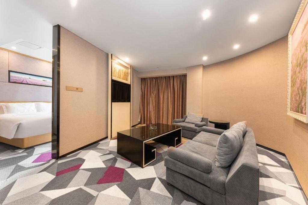 Lavande Hotel Nanchang Ai XI Hu Subway East Station Branch Εξωτερικό φωτογραφία