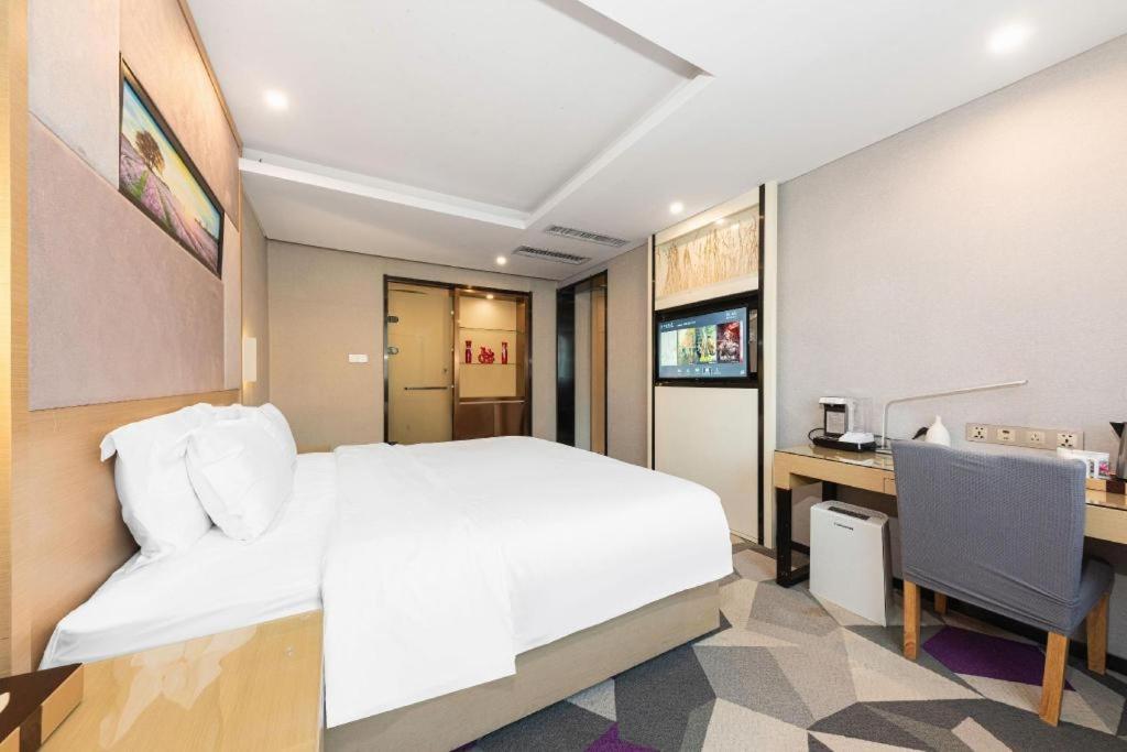 Lavande Hotel Nanchang Ai XI Hu Subway East Station Branch Εξωτερικό φωτογραφία