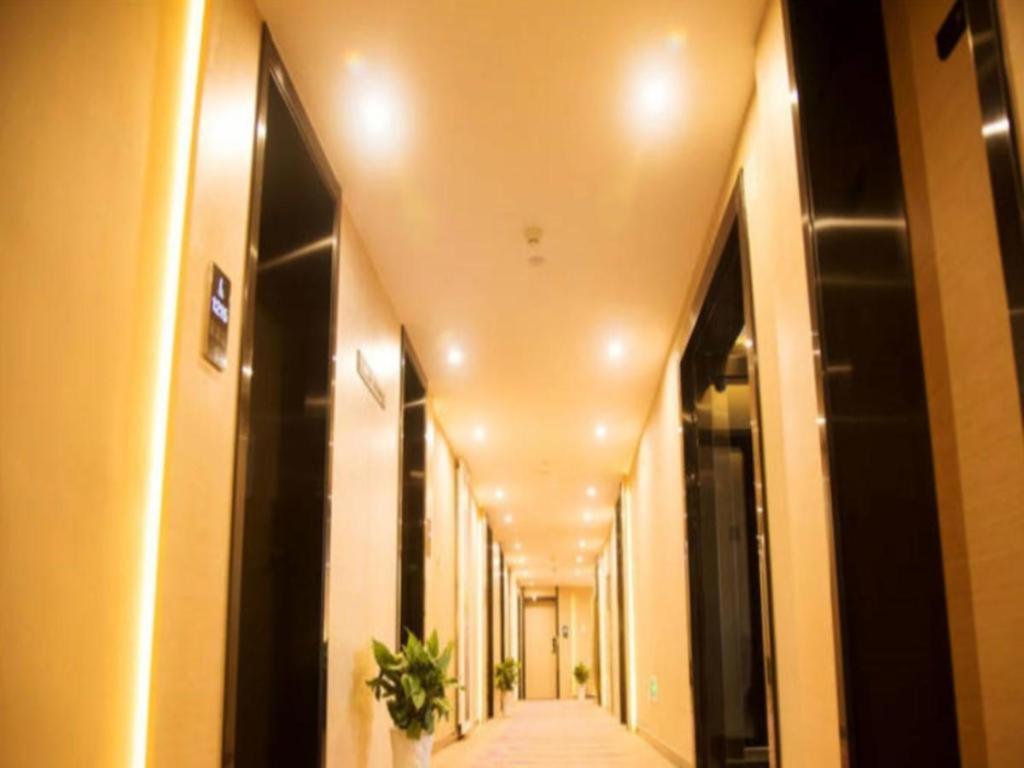 Lavande Hotel Nanchang Ai XI Hu Subway East Station Branch Εξωτερικό φωτογραφία
